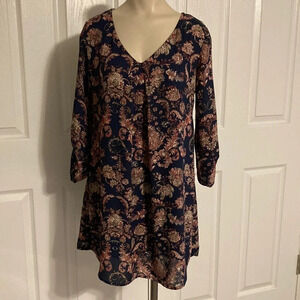 NWOT Lush navy paisley 3/4 sleeve V-neckline shift dress XS